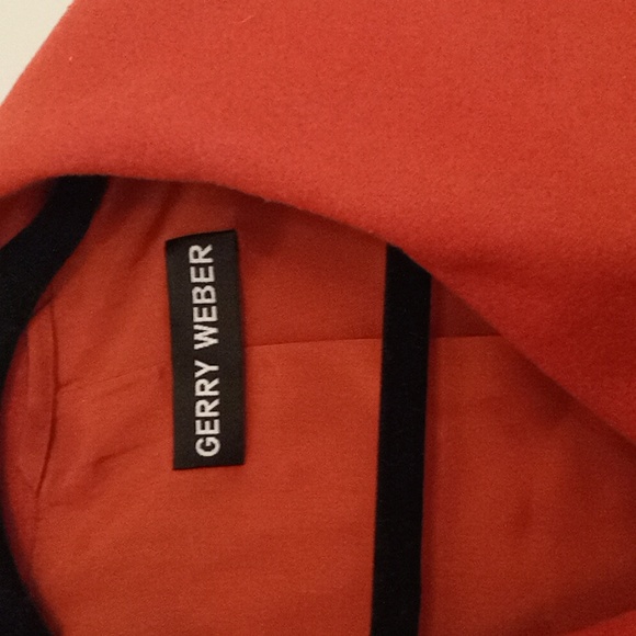 Ladies Blazer - Picture 2 of 6